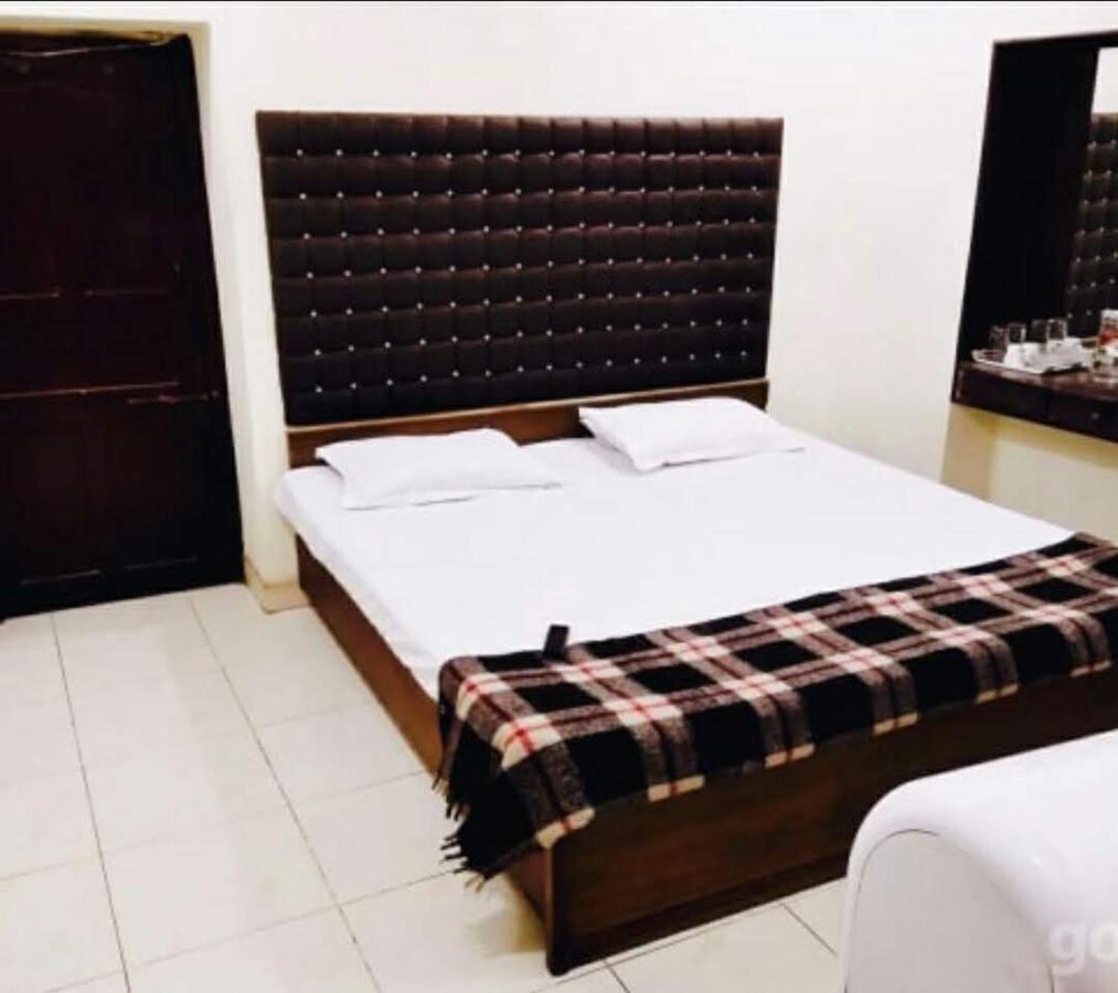 Roop Guest House Lucknow Ngoại thất bức ảnh