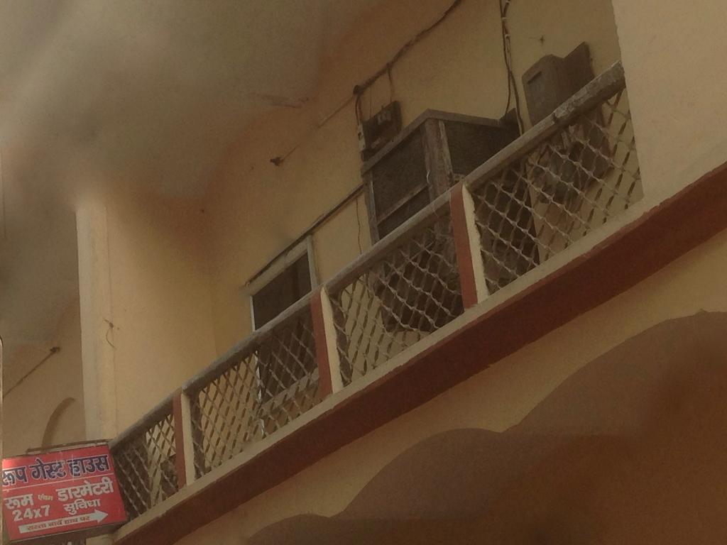 Roop Guest House Lucknow Ngoại thất bức ảnh