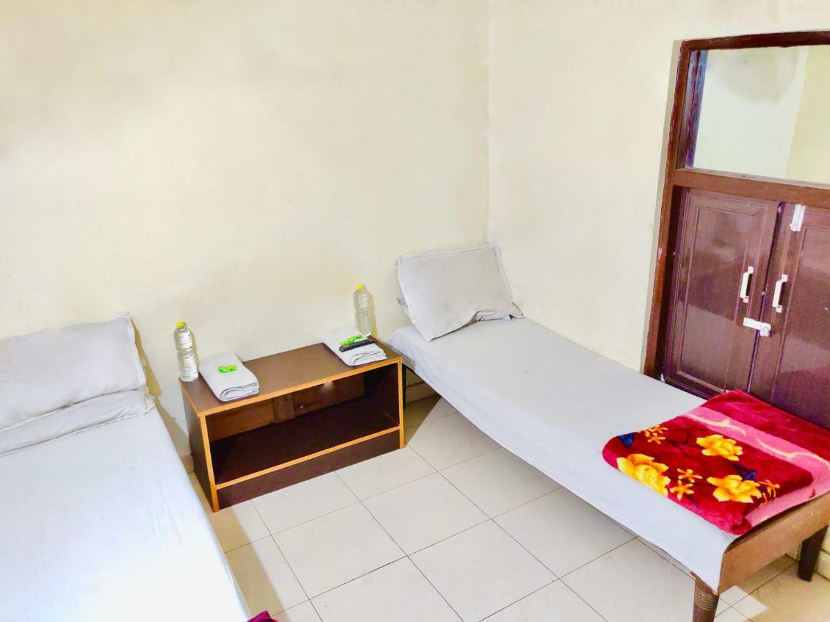 Roop Guest House Lucknow Ngoại thất bức ảnh