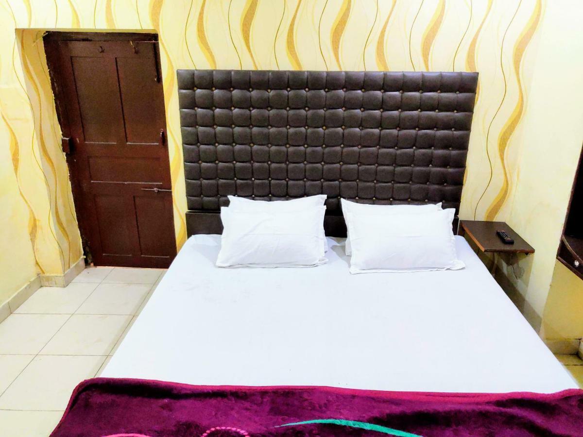 Roop Guest House Lucknow Ngoại thất bức ảnh